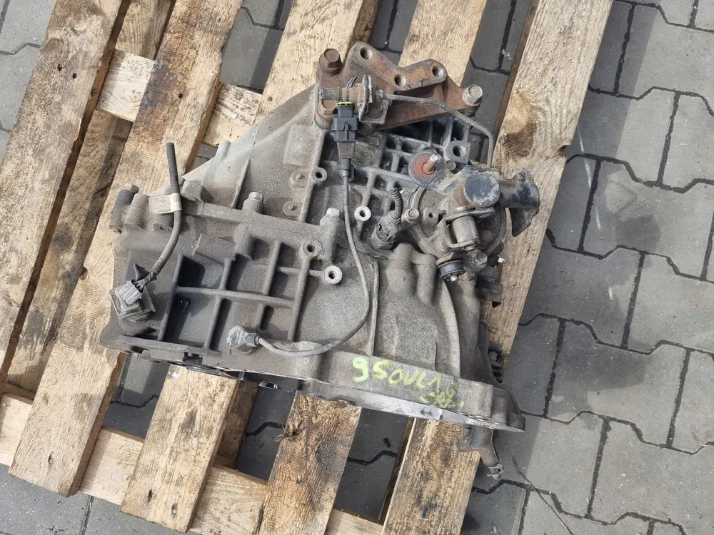KIA Soul I 08-13 1.6 CRDI Manual Transmission M56CF3-1