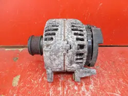 VW GOLF V Vaihtovirtageneraattori 03C903023D