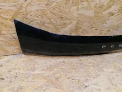 OEM KMR500 9826944480 Tavaratilaluukun Lista Peugeot 208 II