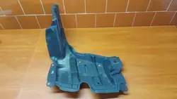 Cubierta inferior derecha motor Toyota OE - Usado