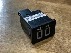 Ford Kuga MK2 käsinojan USB-portti OEM HC3T14F014AC
