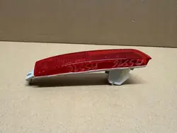 Réflecteur pare-chocs arrière gauche Nissan OEM 26565-5C000