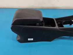 Tunneli nojatuoli OEM 566863243C Skoda Kodiaq I:lle