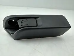 Support bouchon réservoir OEM LAA13684 - Toyota Yaris Cross 2023