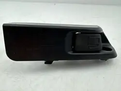 Suporte tampa combustível OEM LAA13684 - Toyota Yaris Cross 2023