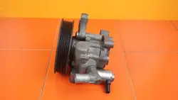 MERCEDES W204 1.8 CGI Bomba dirección A0064667501
