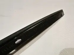 OEM CM3475US Vorderer rechter Säulenfensterleiste