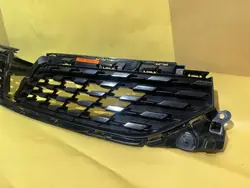Grille Renault Clio 5 OEM 622565064R - État Utilisé