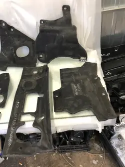 Isolamento acústico OEM 9831613980 para Opel Grandland X