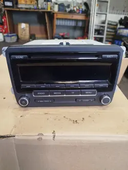 Radio CD MP3 OEM 5M0035186J pour VW