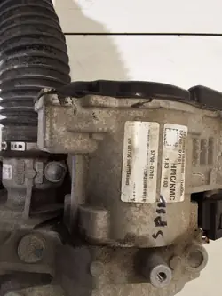 Ohjausvaihde Hyundai OE 57700-D7101 - Käytetty