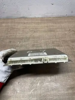 Mercedes-Benz S W220 achterluchtvering regelaar A2205450532