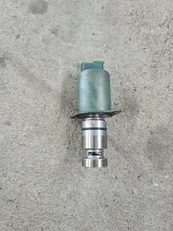 Soupape de base filtre à huile OEM 23013327 Renault Volvo