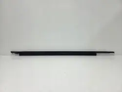 Audi RS3 Ovi-ikkunatiiviste OEM 8V4853283A Vasen puoli