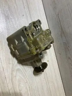 Pompe à huile Renault Arkana 2022 OEM 0920765a