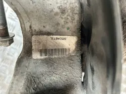 UTO55330 Moyeu de roue arrière Mercedes C W205 2016