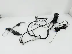 Pompe et vérins toit Mercedes-Benz A2388000030