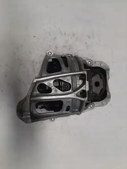 Moottorin Kiinnike Audi A4 A5 A6 A7 Q7 4M0199371ET