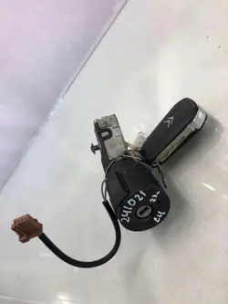 Contacteur d'allumage OEM 9664486680 pour Citroën C4 II