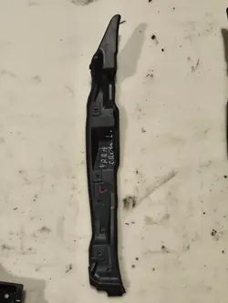 Toyota Yaris Cross framskärmsskydd OEM 53828-K2010