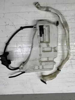 BMW 7 F01 F02 4.4 V8 Pesuainesäiliöpumppu 7178745