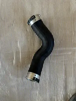 Turbo-intercooler-ilmaputki OEM 8571025 BMW:lle