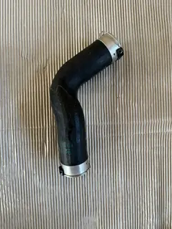 Turbo-intercooler-ilmaputki OEM 8571025 BMW:lle
