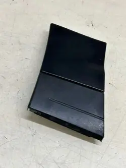 Porsche Cayennen lokasuojan pääte OEM 7P5854959C - Käytetty