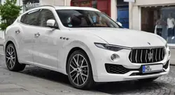 Parachoques delantero derecho Maserati OE W213 55