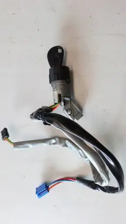 Sytytyskytkin avaimella Citroen Berlingo M59 Partner 4162CH