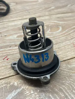 Thermostat Avant Porsche 911 991 2016 OEM 10622603