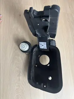 OEM 781204309R Bränslelucka för Renault Captur II 1.6 e-Tech