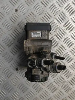 Modulateur EBS essieu avant OEM 22225550 d'occasion