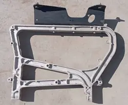 Soporte de escape Volvo OEM 21887348 - Usado