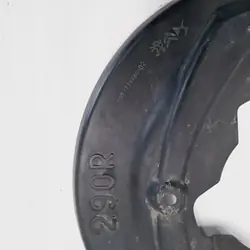 Peugeot 3008 II Bakre bromskivsskydd OEM 9811774480