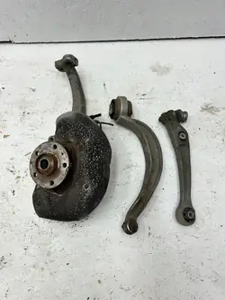 Audi A4 B8 A5 Lift Etuoikea nivelpuomi OEM 4G0407242D