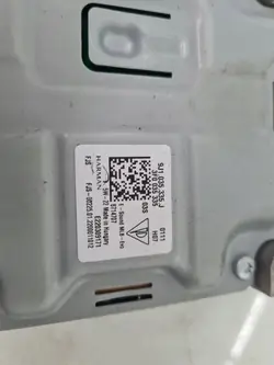 Porsche Taycan 9J1 2022 Förstärkare OEM 9J1035335J