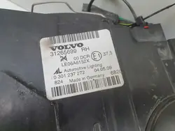 Volvo S40 II V50 LIFT Xenon Rechts Vorne 31265699