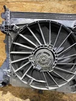 Ventilateur de radiateur OEM 214005447R pour Master III
