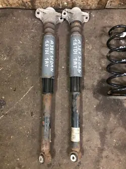 OEM 5Q0512013CS Takaiskunnotusjouset Audi A3 8V