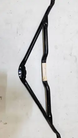Support de fixation de barre transversale avant OEM 747411059