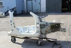 Mercedes W213 voorbumper rechts OEM 5772196