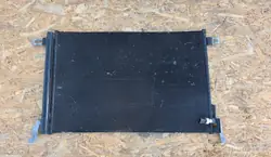 VW AUDI BENTLEY Ilmastointijäähdytin 4M0