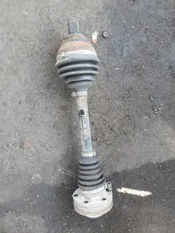 Semi-eixo esquerdo curto OEM para VW Touran 04R 2.0 TDI