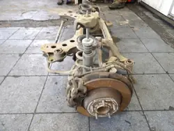Poutre d'essieu arrière Ford OEM DEMONTCARS-69336