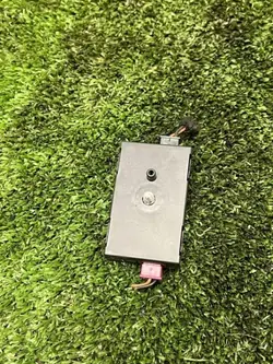Amplificador de antena BMW OEM 200226392692 - Usado