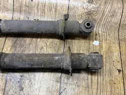 Audi A4 B5 Quattro Taka-iskunvaimennin OEM