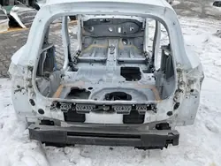 Painel lateral traseiro PU25487 para Renault Clio V 19-