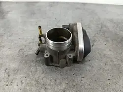 Kaasutin OEM 06A133062AT VW Golf V 1.6 8V:lle