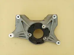 Tesla 1044032-00-C Framvänster Fjädringsfäste